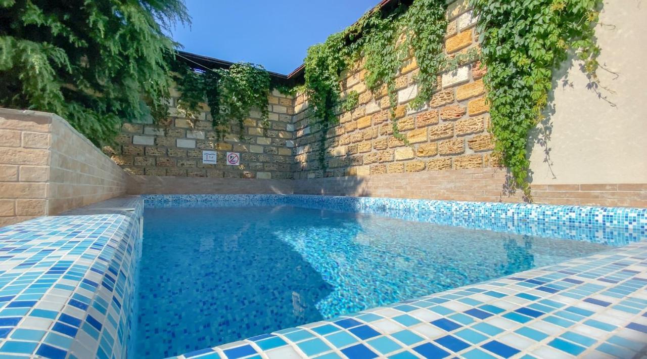 Arcadia Villa Apartments Odesa Swimming Pool photo